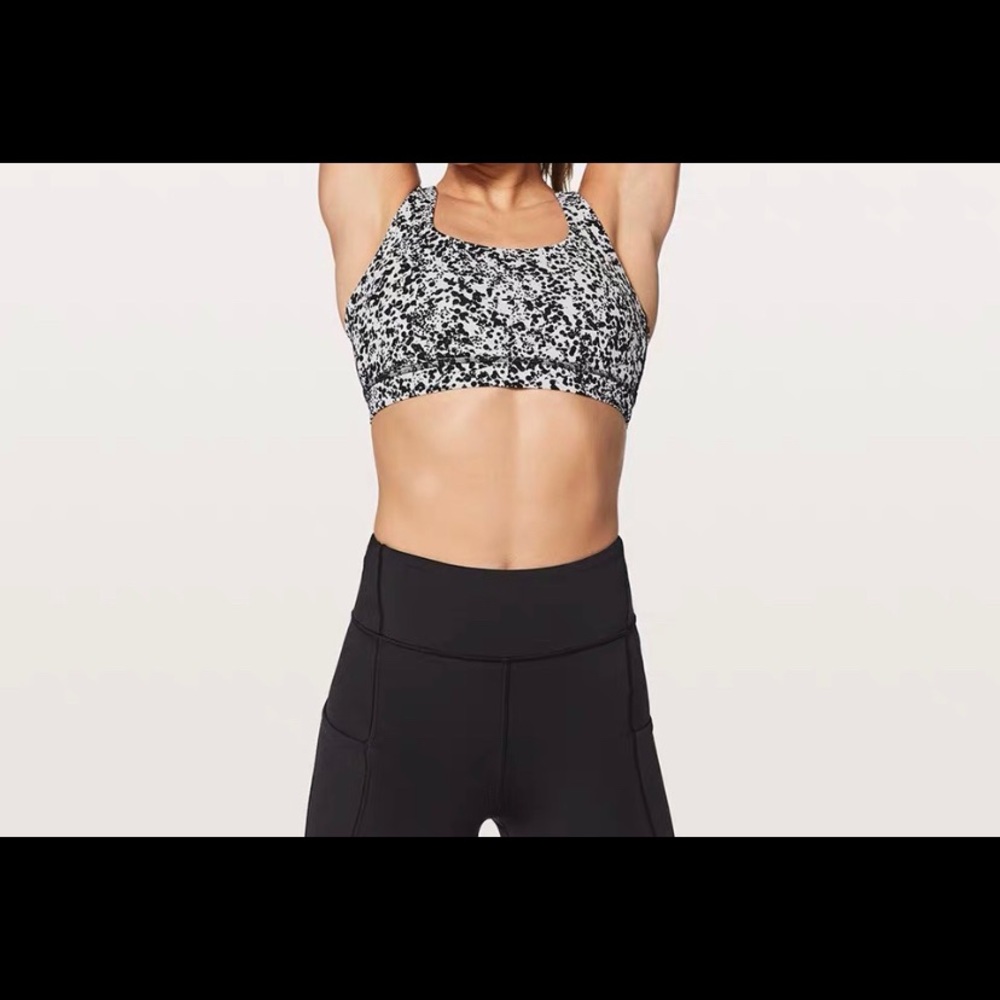 Lululemon Free to Be Serene Bra